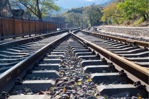 改性尼龍PA6和PA66在高速鐵路、機車工業(yè)中的應(yīng)用